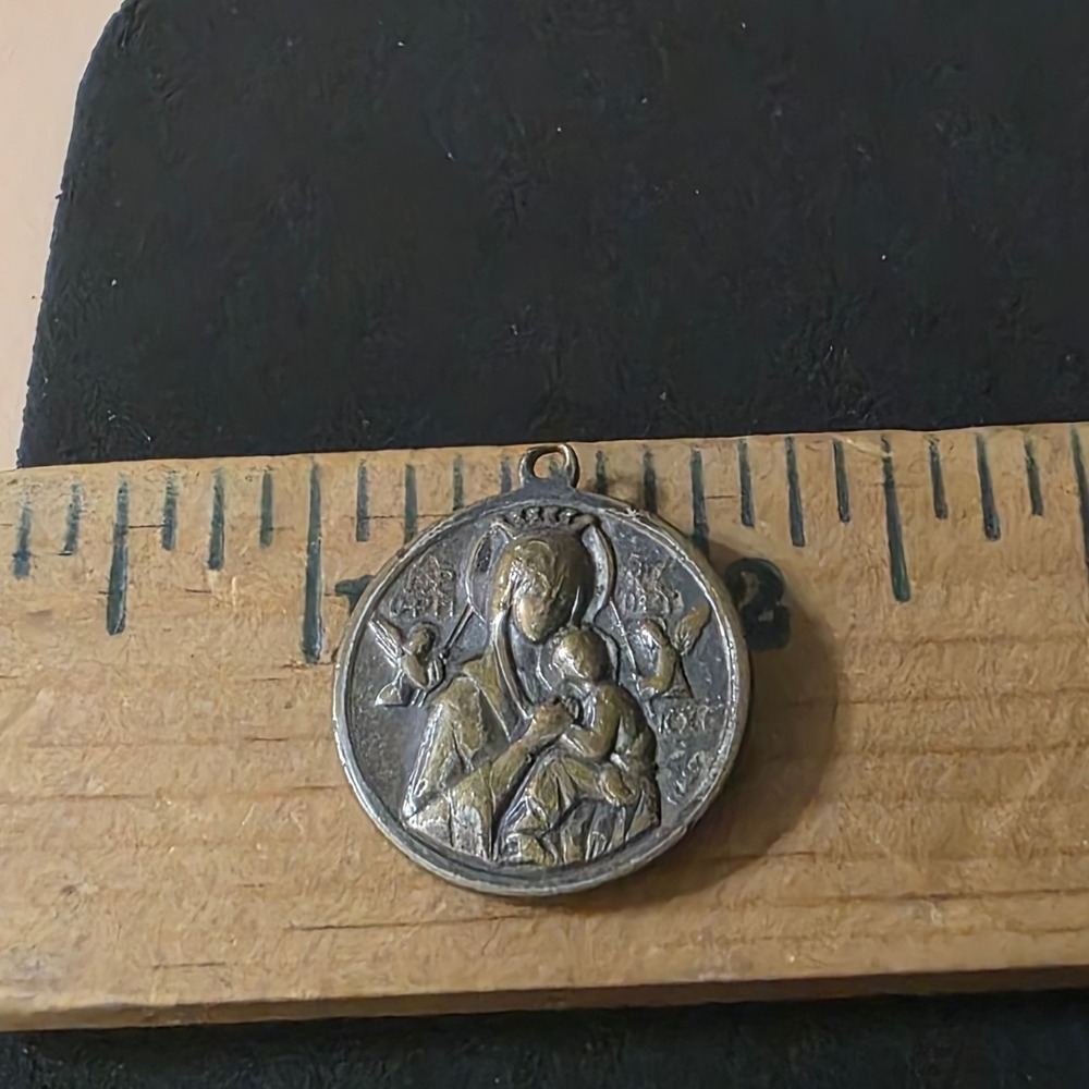 Vintage Blessed Saint John Neumann Mary medal Antique Catholic Approx 1" - Picture 5 of 5